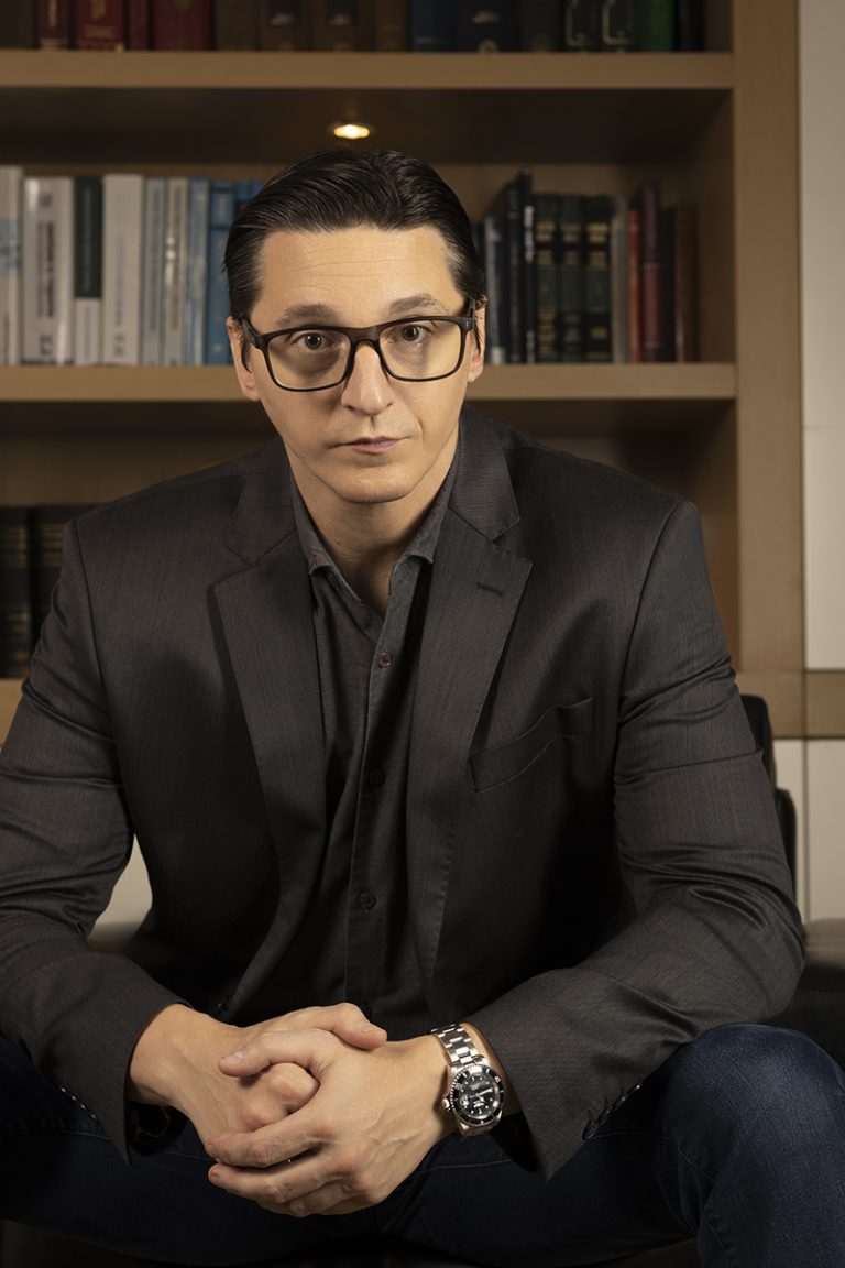Dr. Luciano Bambini Manzato